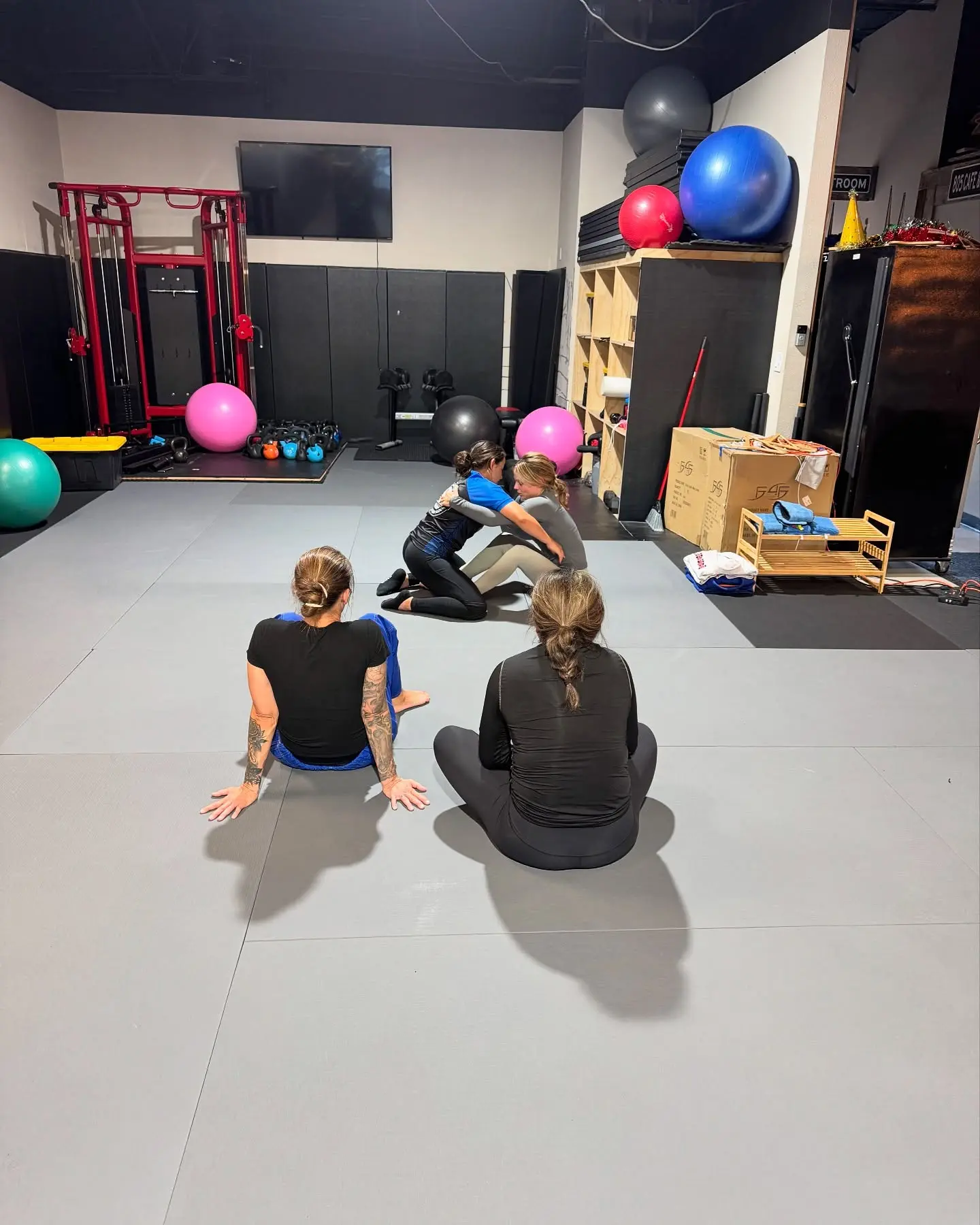 A conditioning and mobility class at 805 Combat Sports in Simi Valley